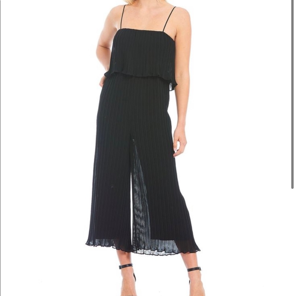 Gianna Bini Black Size Medium Wide Leg Cropped Jumpsuit